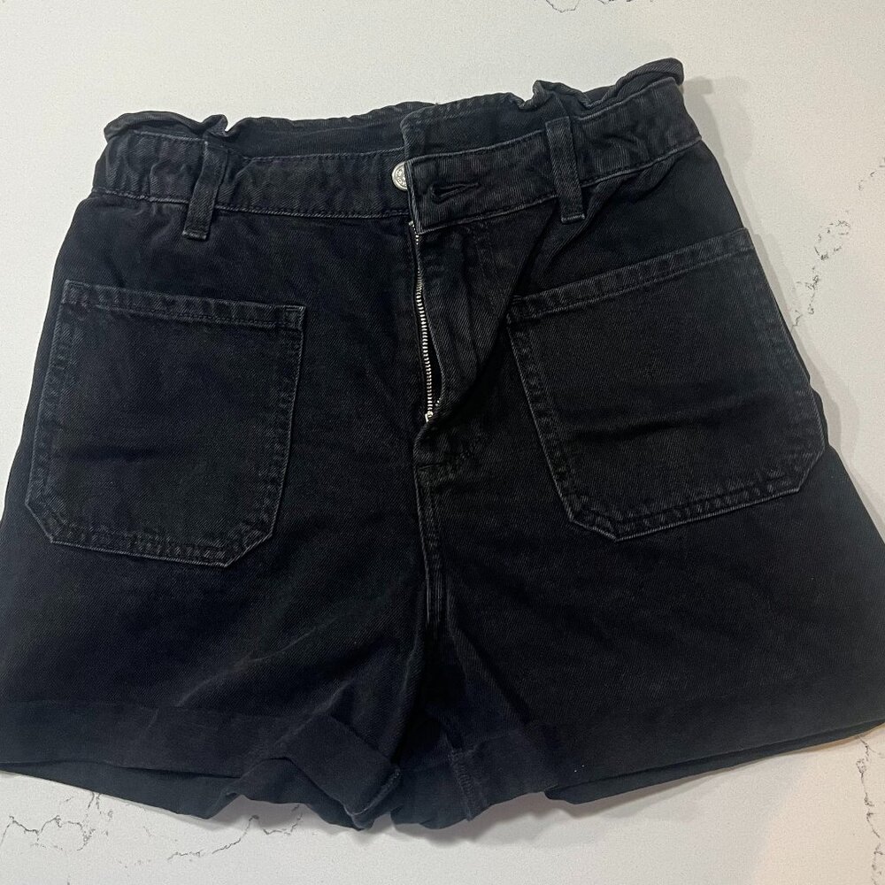 Black jean shorts, Zara, size 6, lightly worn